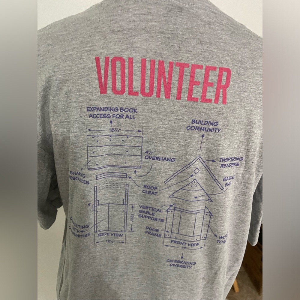 The Little Free Library Volunteer T-Shirt * Building Community * New without Tag - Picture 13 of 15